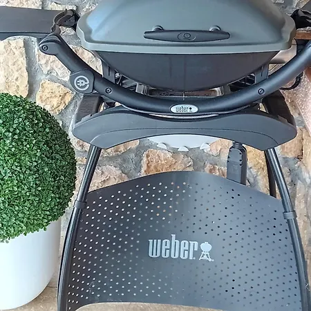 New アパート ラツィーゼ